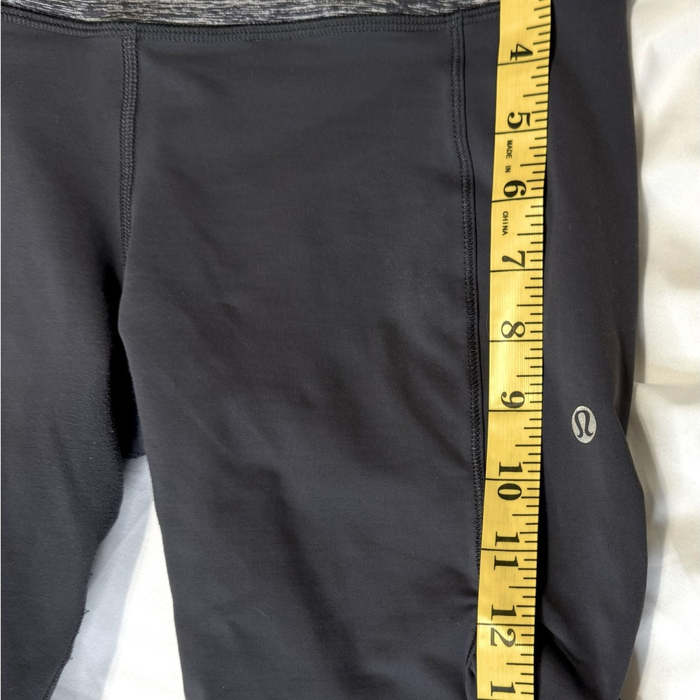 lululemon 4 Gray Zip Pocket Ruched Drawcord Biker Shorts - Picture 6 of 7